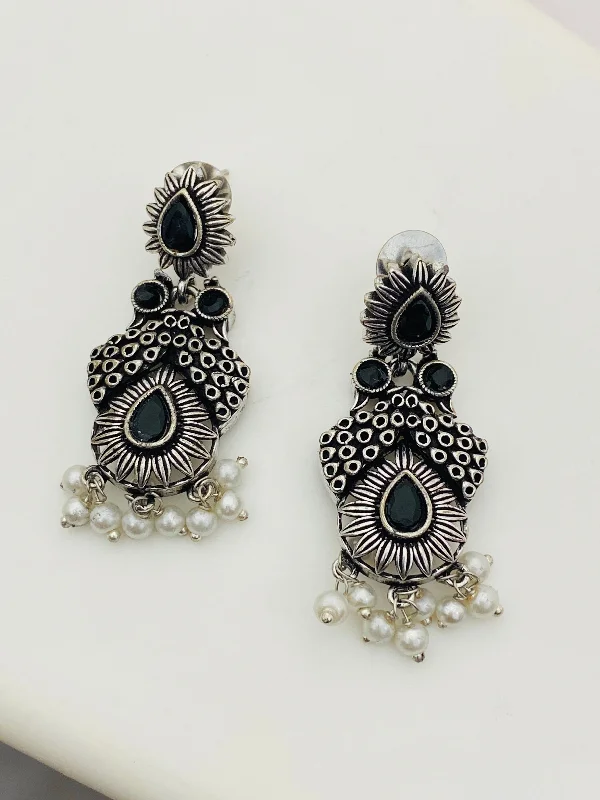 stylish earrings for women -Trendy Black Stone Studded Moti Earring With Silver Toned Oxidized Plating For Women