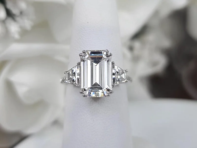 unique engagement rings with diamonds for women -Della No. 1 Moissanite Ring